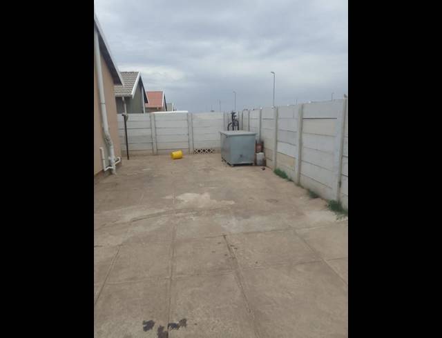 3 BEDROOM HOUSE FOR SALE IN SKY CITY